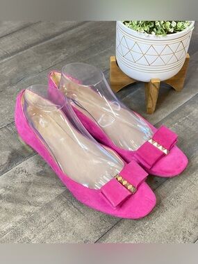 Kate Spade Vibrant Pink Suede Ballet Flats Bow Gold Studded Hardware Size 9
